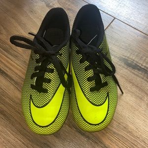 Kids soccer cleats